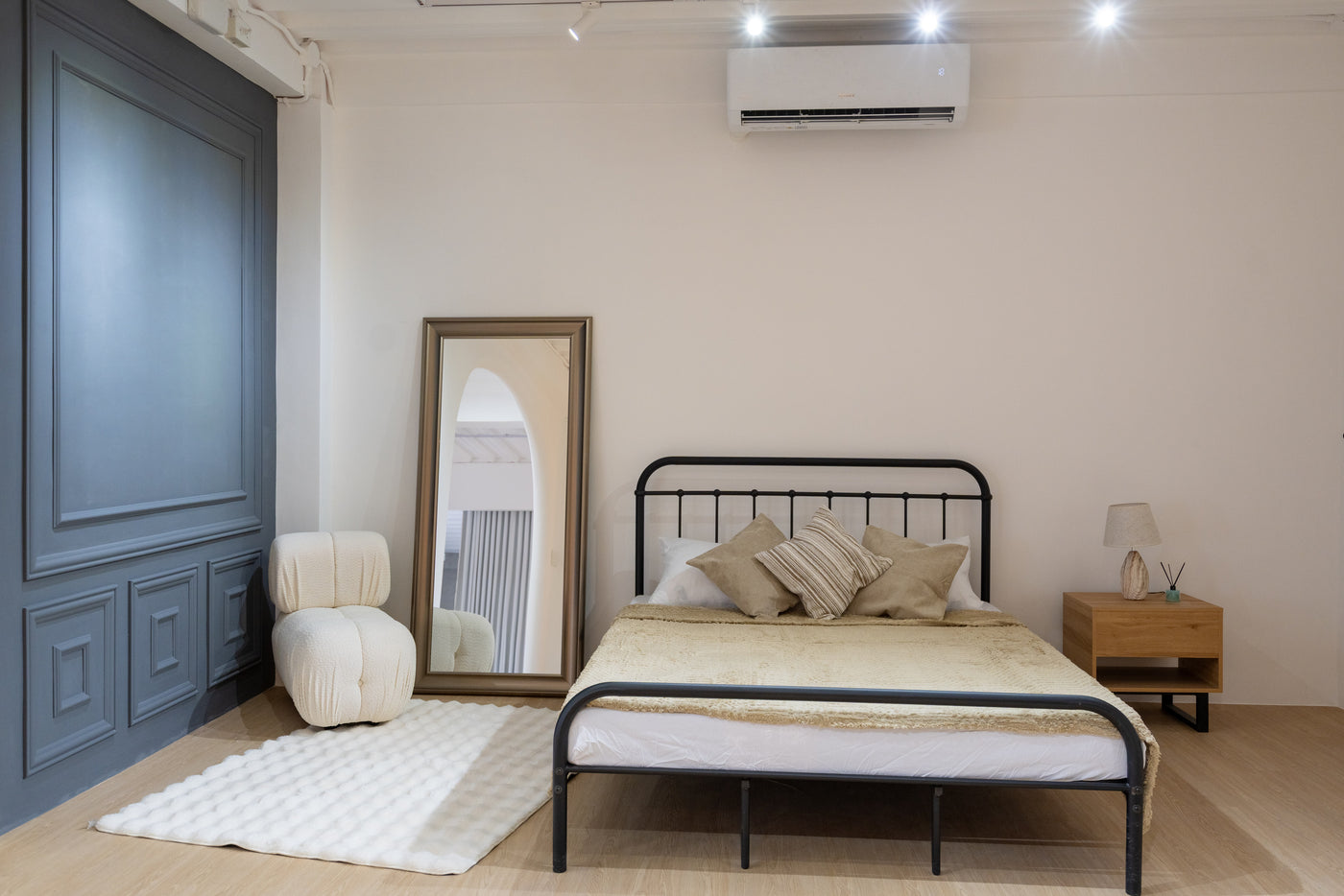 Thematic bedroom